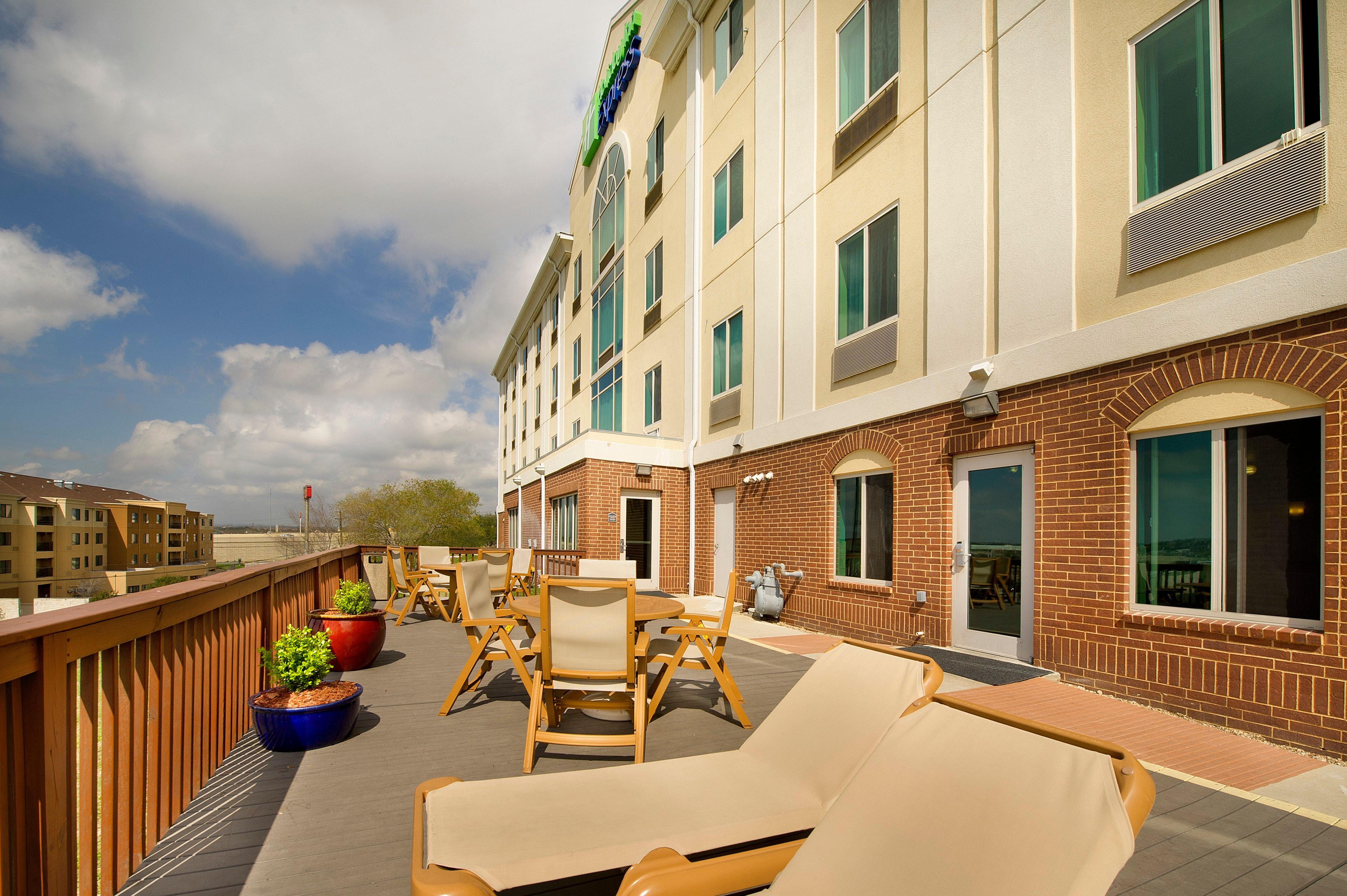 Holiday Inn Express & Suites San Antonio West Sea World Area By Ihg Екстериор снимка