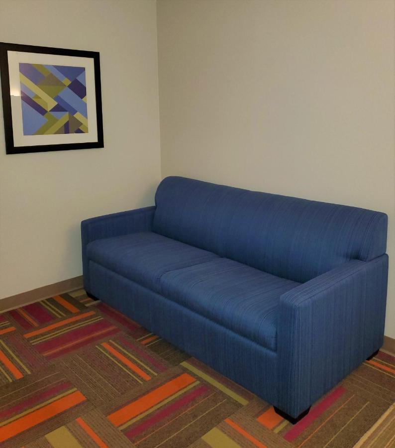 Holiday Inn Express & Suites San Antonio West Sea World Area By Ihg Екстериор снимка