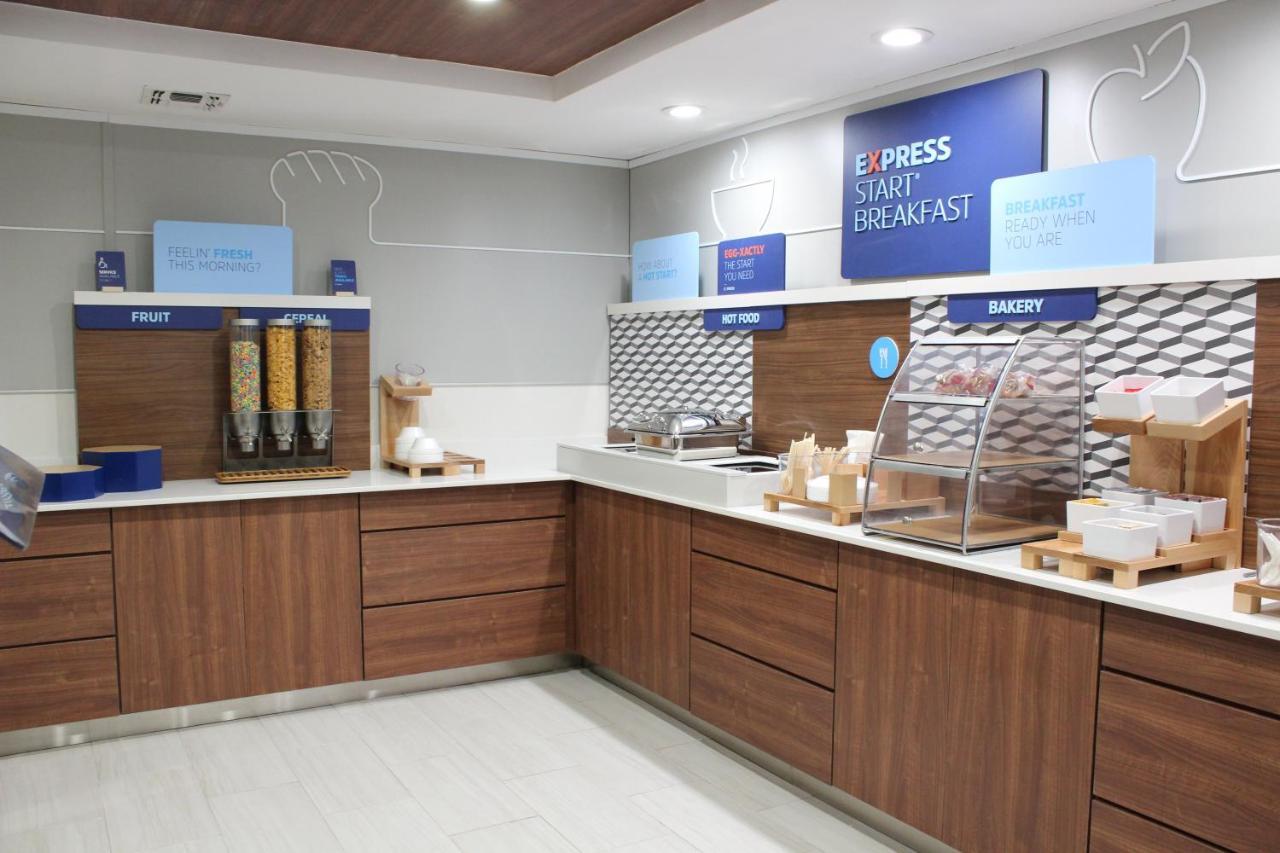 Holiday Inn Express & Suites San Antonio West Sea World Area By Ihg Екстериор снимка