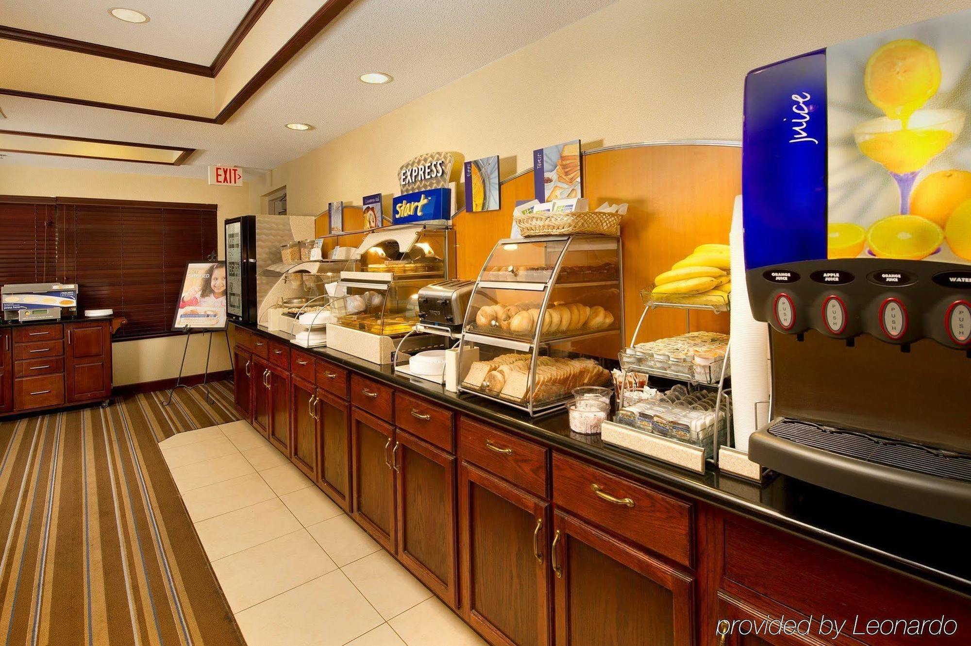 Holiday Inn Express & Suites San Antonio West Sea World Area By Ihg Екстериор снимка